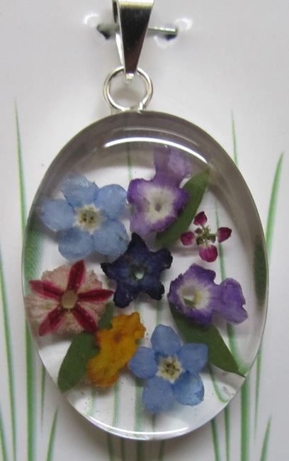 Wildflower Oval Pendant