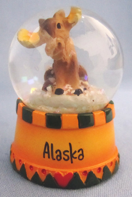 Mini Moose Alaska Snowglobe Magnet